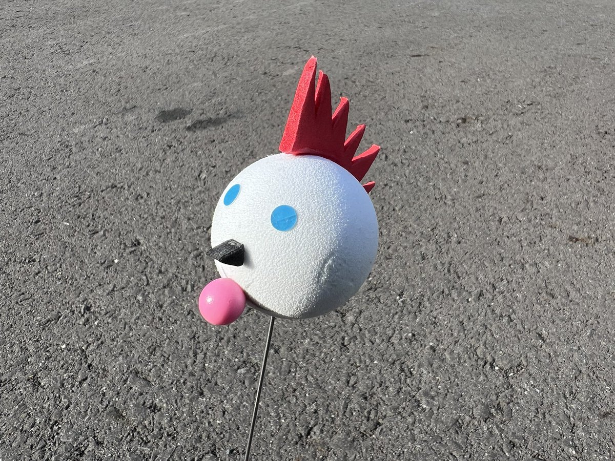 arrow_193's tweet photo. jackのアンテナトッパー
スポンジ切って貼っつけてモヒカンにした🐓
PUNK仕様🔥 https://t.co/AAEg3zJQnO