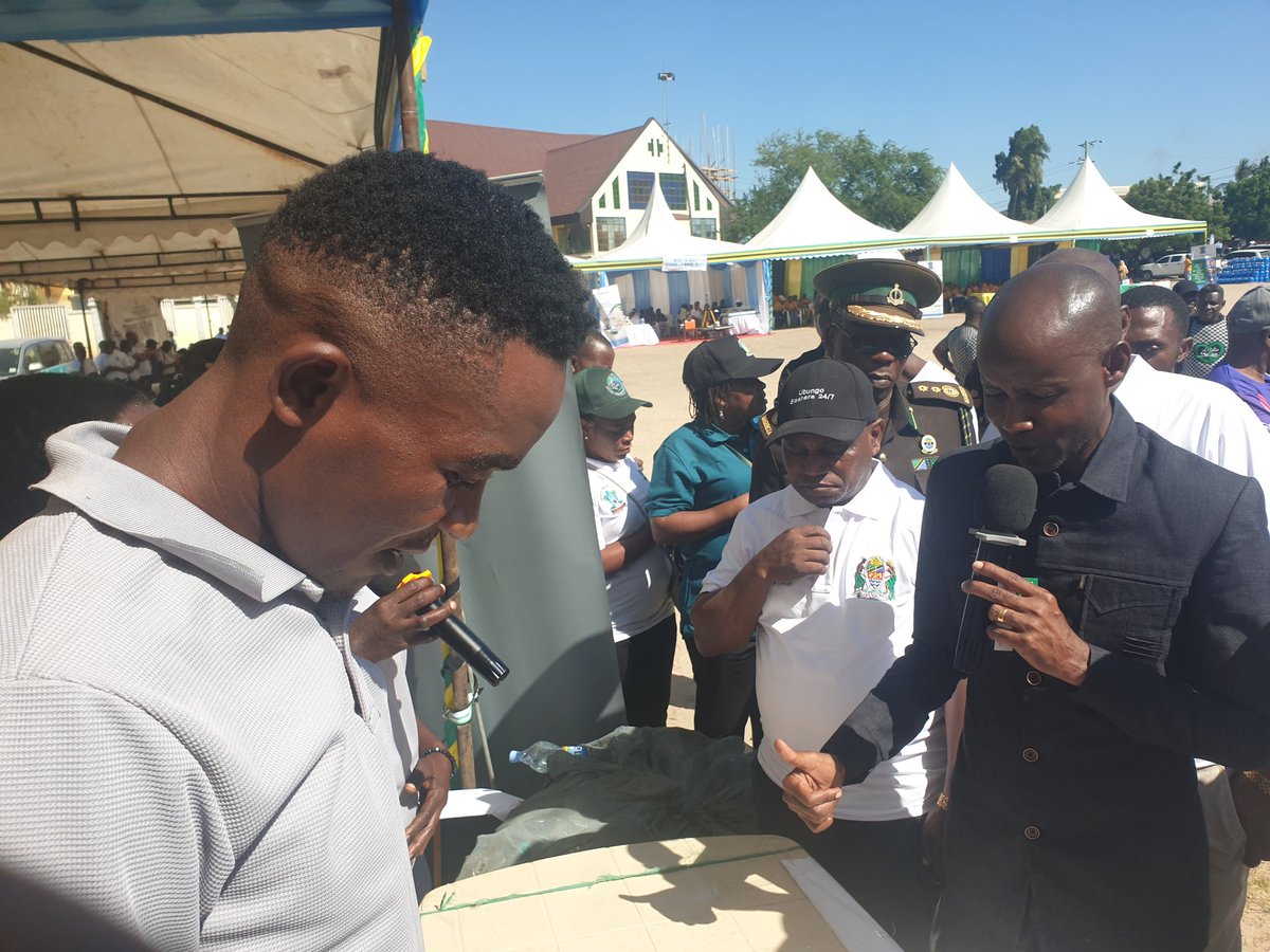 Juni 14, 2025 tumeshiriki katika maadhimisho ya Siku ya Mazingira Duniani (Kimkoa) katika viwanja vya shule ya Msingi Makuburi-Ubungo. 
Kaulimbiu;  Mazingira Yetu na Tanzanian Ijayo; Tuwajibike Sasa, Dhibiti Matumizi ya Plastiki".
Kwa taarifa zaidi tembelea @mtawada_tz Instagram