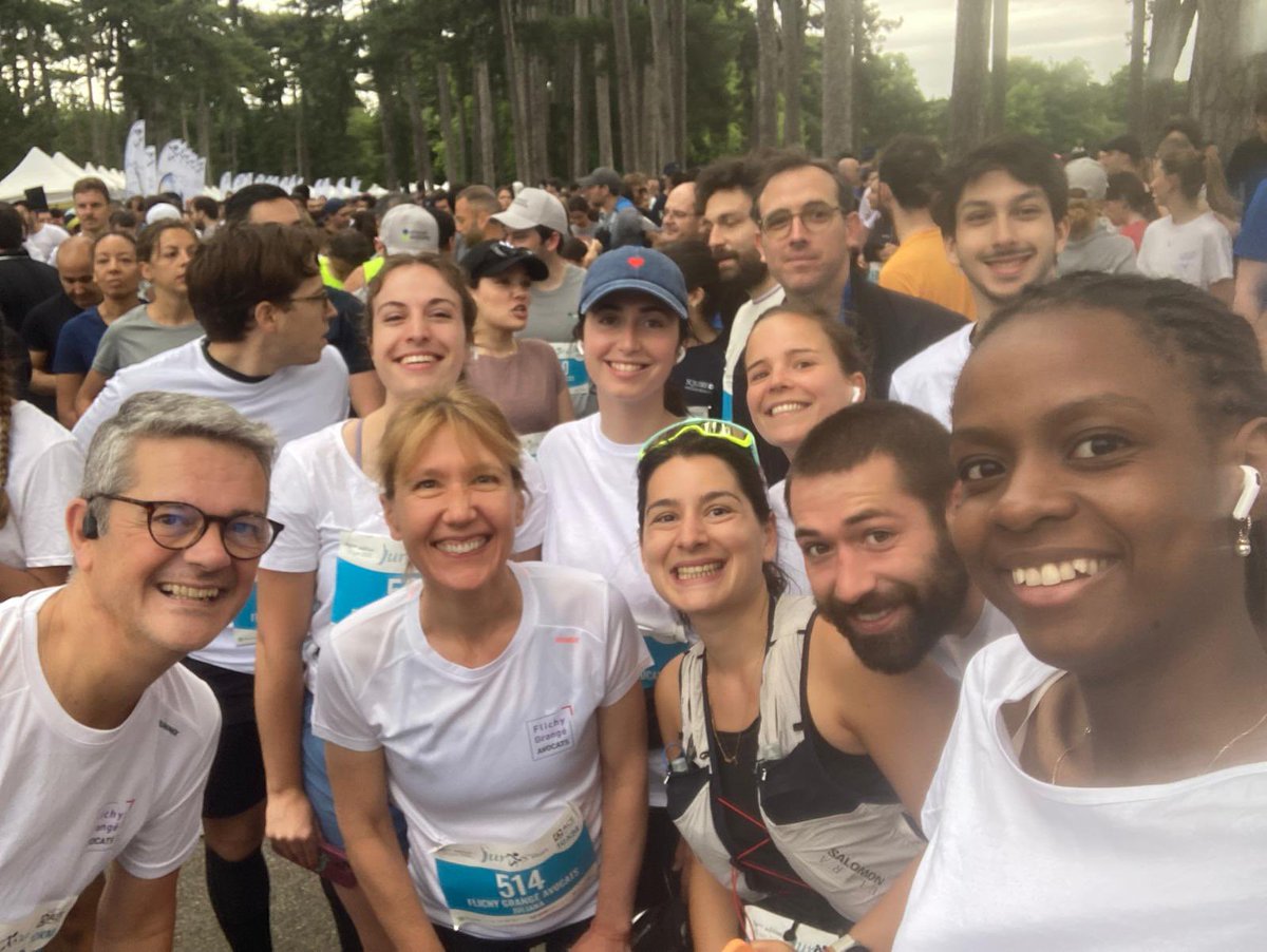 Franck Morel (@franckmorel1207) on Twitter photo #Jurisrun ce matin au bois de Boulogne ! L’équipe de <a href="/FGAvocats/">FlichyGrangéAvocats</a> était là ! Dans la bonne humeur ! #Jurisrun ce matin au bois de Boulogne ! L’équipe de <a href="/FGAvocats/">FlichyGrangéAvocats</a> était là ! Dans la bonne humeur !