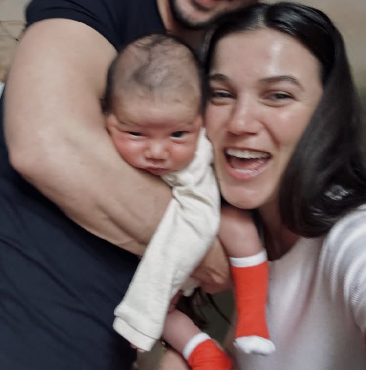 acil pınar ve ogluna bakın AGLİYORUMMM