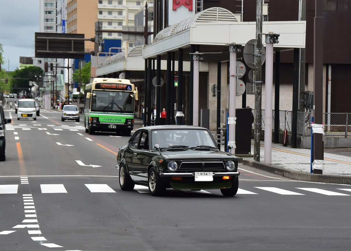 秋田市の広小路から土手長町通りを走る
旧車たち
