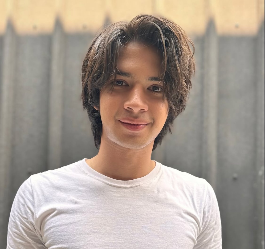 c4tharinael's tweet photo. i love him too🖤 https://t.co/pB79Lm9R8l