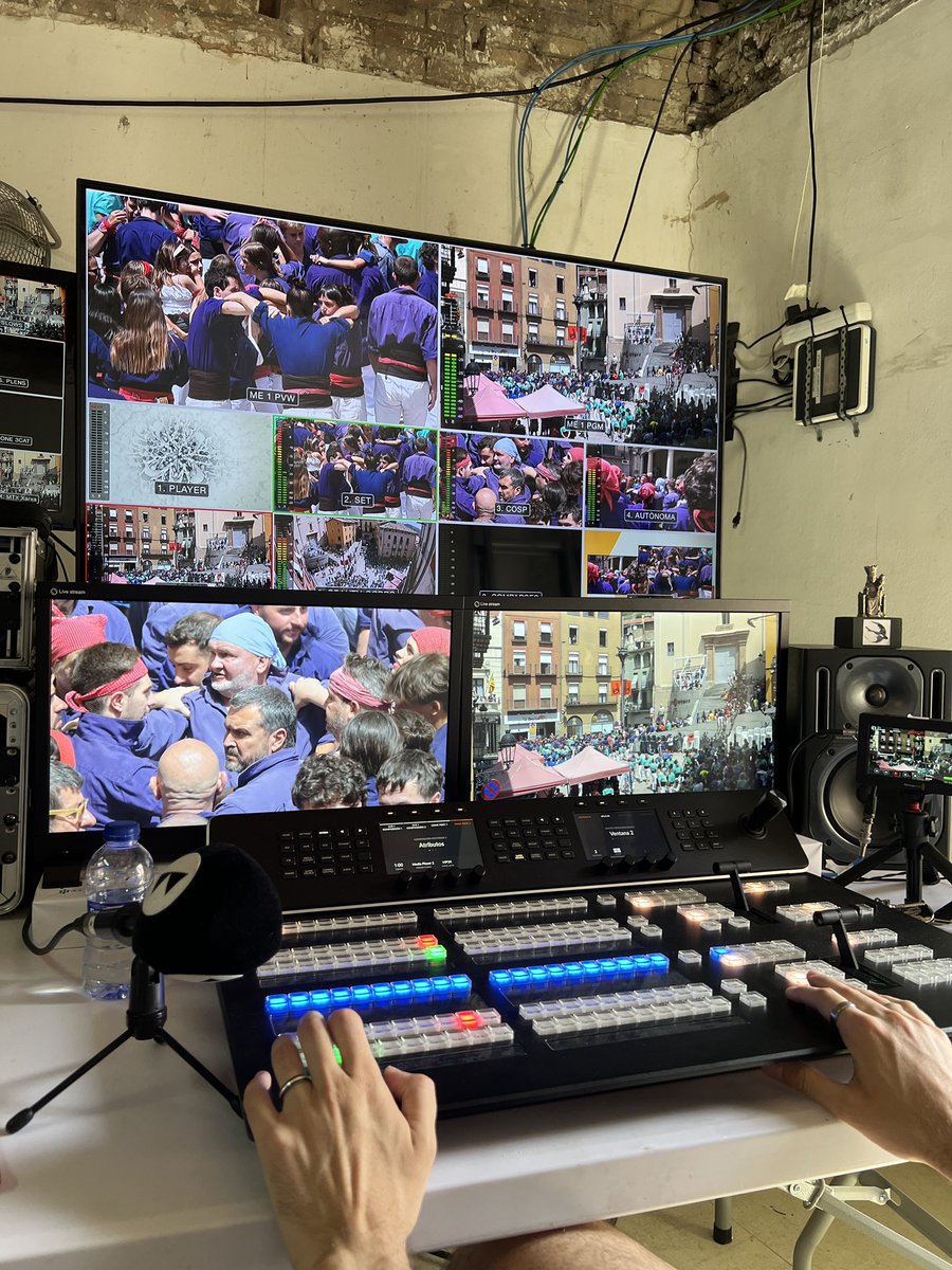 Televisió del Berguedà (@tvbergueda) on Twitter photo ‼️ Recorda que avui pots seguir la Diada dels Quatre Fuets de #Berga amb la transmissió en directe de #tvbergueda! 🎥
Amb els <a href="/Verds/">Castellers de Vilafranca</a>, els <a href="/capgrossos/">Capgrossos de Mataró</a> i la colla local, els <a href="/cdberga/">Castellers de Berga</a>! 💥💥💥💥
📲 Ens segueixes? tvbergueda.cat ‼️ Recorda que avui pots seguir la Diada dels Quatre Fuets de #Berga amb la transmissió en directe de #tvbergueda! 🎥
Amb els <a href="/Verds/">Castellers de Vilafranca</a>, els <a href="/capgrossos/">Capgrossos de Mataró</a> i la colla local, els <a href="/cdberga/">Castellers de Berga</a>! 💥💥💥💥
📲 Ens segueixes? tvbergueda.cat