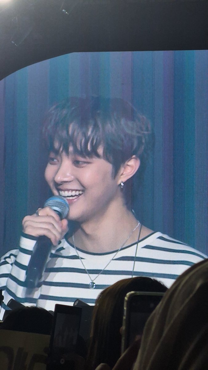 taya 🌙 tweet media