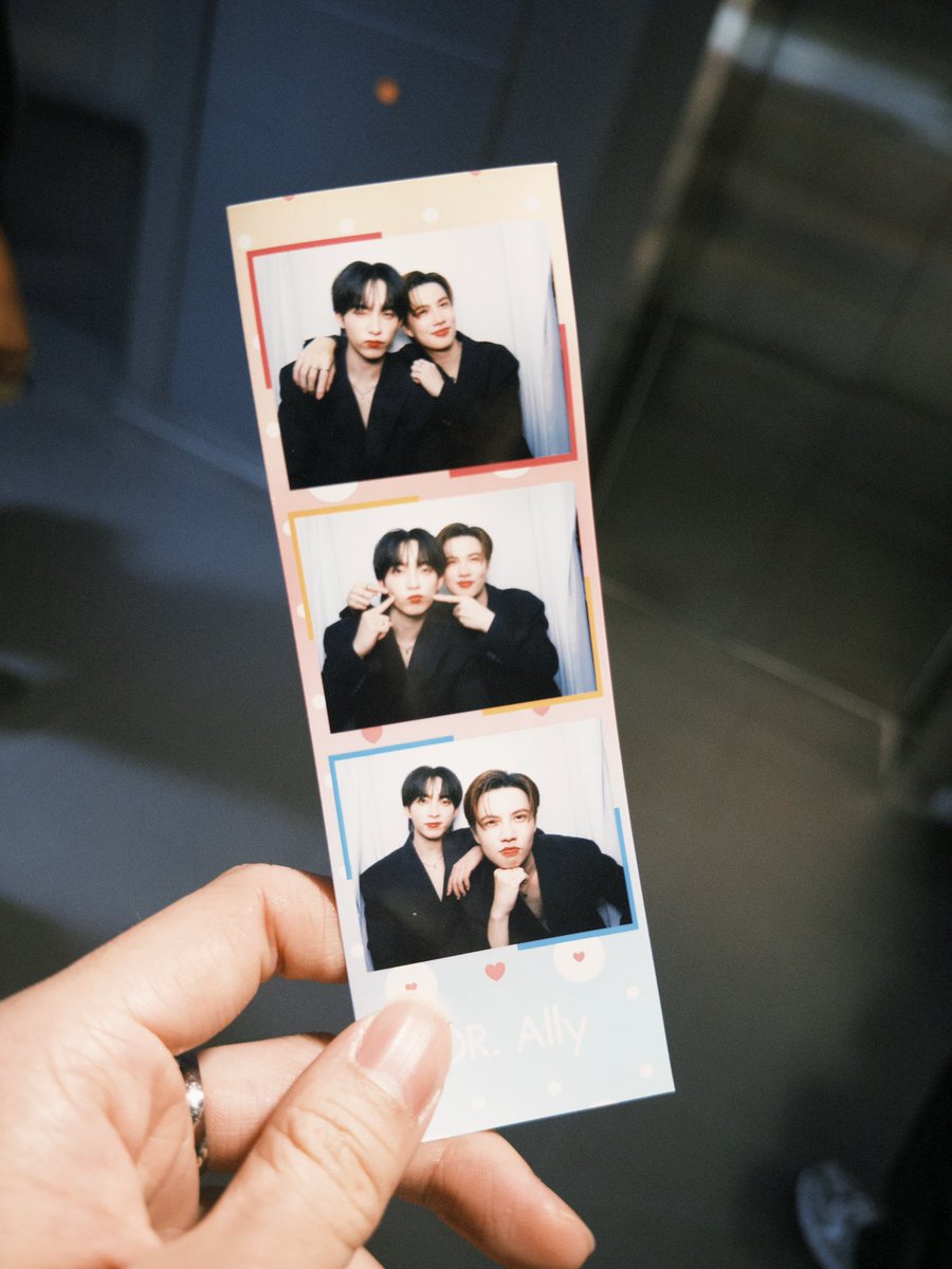 Benzalert_np's tweet image. น่ารักมั้ย! คน หรือ รูป 🦊🐱 #BenzGarfield