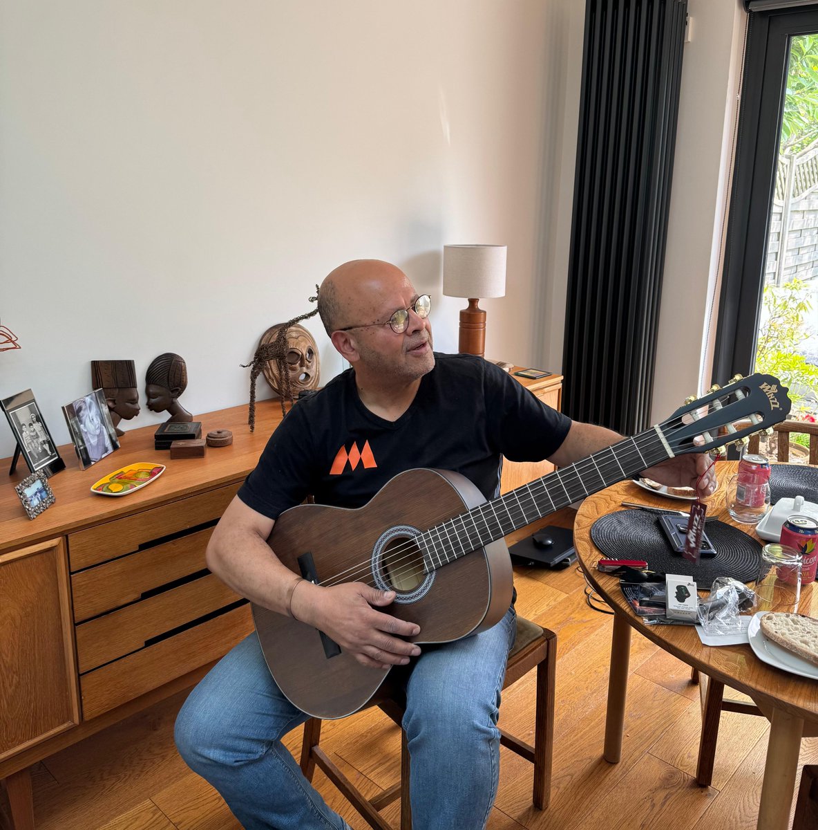 It's father's day today, and I have to thank my sons Aleksandr Bosch and Jonathan Bosch for their wonderful gift.
I can foresee a time when I shall sit on my balcony, writing books in the morning, and strumming my guitar at twilight.