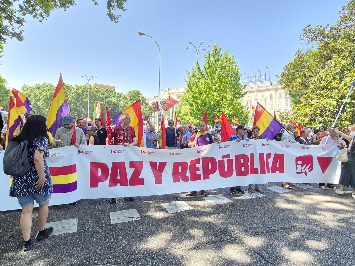 La monarquía sigue siendo un obstáculo para la democracia, el avance social y la soberanía popular. 

#HastaQueSeVayan