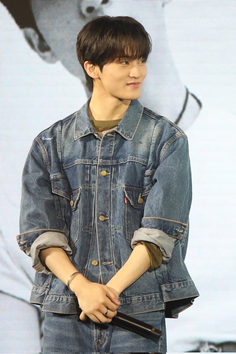 ฮื่อออ น้องม้าคหล่อมากค่ะ😭😭😭😭
#DoConcertxMARK_TheFirstfruit