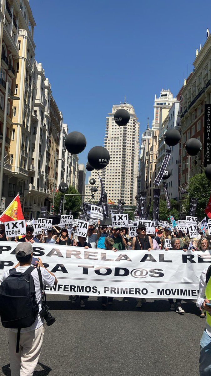 MFO (@mafolmo) on Twitter photo Gracias <a href="/diariodeMadrid/">El diario de Madrid</a> por informar de la manifestación de Profesionales que cotizan a Sistema Alternativo Al Reta en reivindicación de igualdad de Derechos Sociales
Arts 14,41 y 50 CE
Los compañeros de <a href="/MovimientoJ2/">@Movimiento#J2</a> seguimos y os seguimos
#J2NoSeRinde Gracias <a href="/diariodeMadrid/">El diario de Madrid</a> por informar de la manifestación de Profesionales que cotizan a Sistema Alternativo Al Reta en reivindicación de igualdad de Derechos Sociales
Arts 14,41 y 50 CE
Los compañeros de <a href="/MovimientoJ2/">@Movimiento#J2</a> seguimos y os seguimos
#J2NoSeRinde