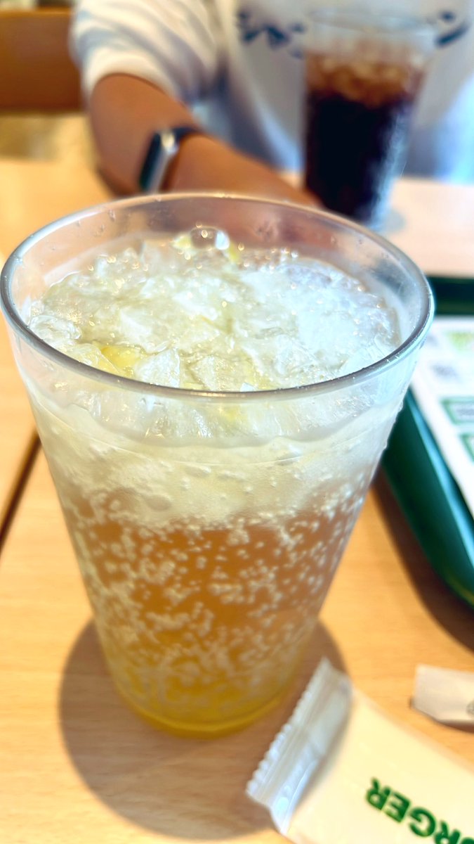 隆義(たかよし) (@takayoshi0228) on Twitter photo 今日めっちゃ暑かったからモス行ってからジェラート屋さん行って来た٩( ᐛ )و
久しぶりにモス行ったけど美味しいしまったりした雰囲気やっぱ好きだわー😊
ソフトクリームとジェラートも濃厚なのにさっぱりしてて最高に旨かった!😝 今日めっちゃ暑かったからモス行ってからジェラート屋さん行って来た٩( ᐛ )و
久しぶりにモス行ったけど美味しいしまったりした雰囲気やっぱ好きだわー😊
ソフトクリームとジェラートも濃厚なのにさっぱりしてて最高に旨かった!😝