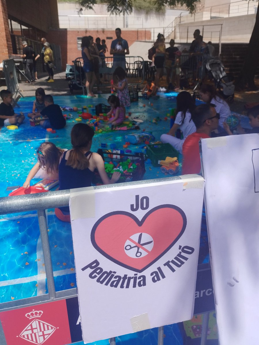 Els infants del Turó continuen esperant els seus pediatres i ho reivindiquen a les festes del seu barri. <a href="/pscnoubarris/">PSC Nou Barris/❤️</a> sembla que encara no està disposat a complir amb la justícia que aquest barri espera.