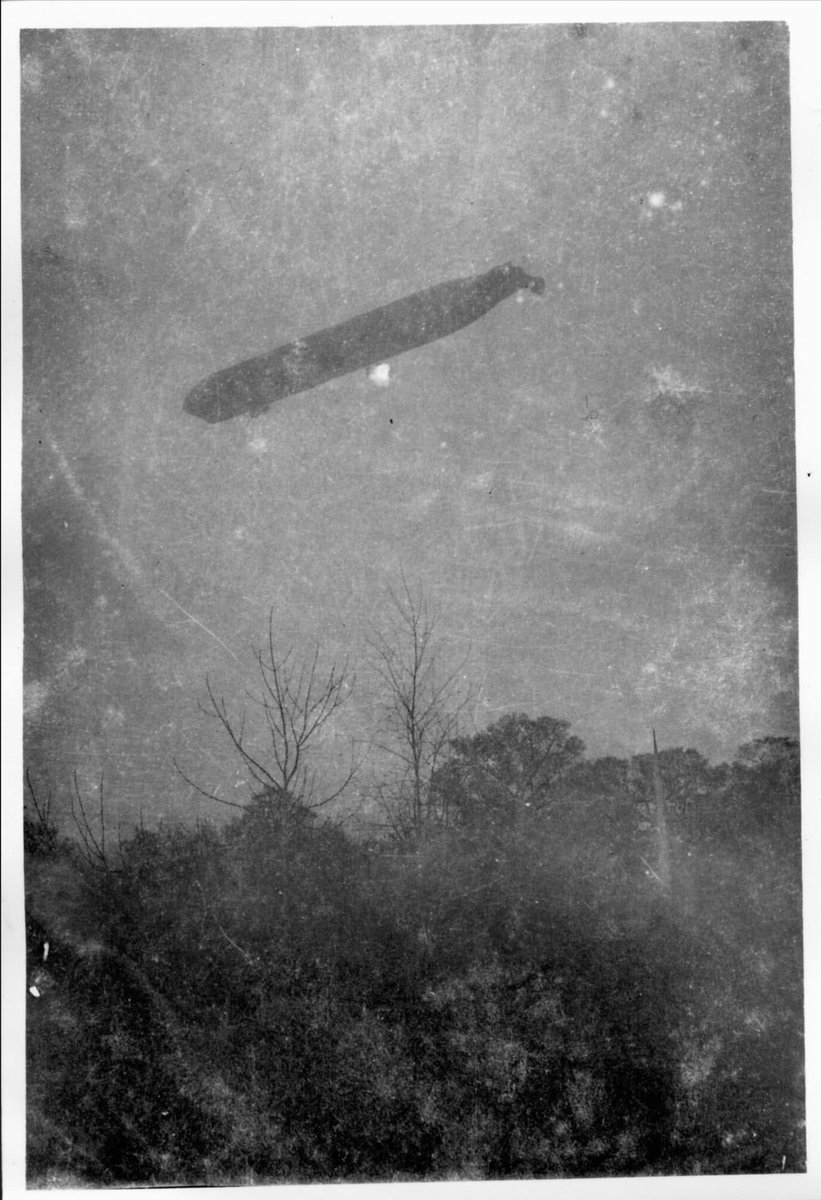 Inside Mill Hill and Edgware (@insidemillhill) on Twitter photo Still one of my favourites
From the <a href="/MHHistSoc/">Mill Hill Hist Soc</a> Archives
An amazing B/W photo of a Zeppelin over Mill Hill Still one of my favourites
From the <a href="/MHHistSoc/">Mill Hill Hist Soc</a> Archives
An amazing B/W photo of a Zeppelin over Mill Hill