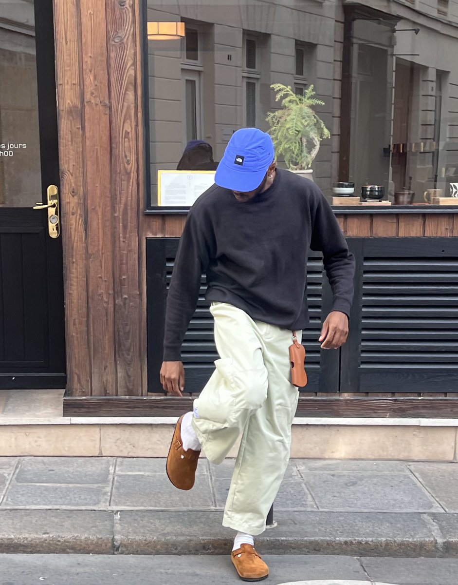 CDauberton's tweet photo. Sunday mood 
#outfitideasforyou  #weekendvibe #sundaylook #cozy #paris #style #blackmen #parisian https://t.co/JPiDaIfOx4