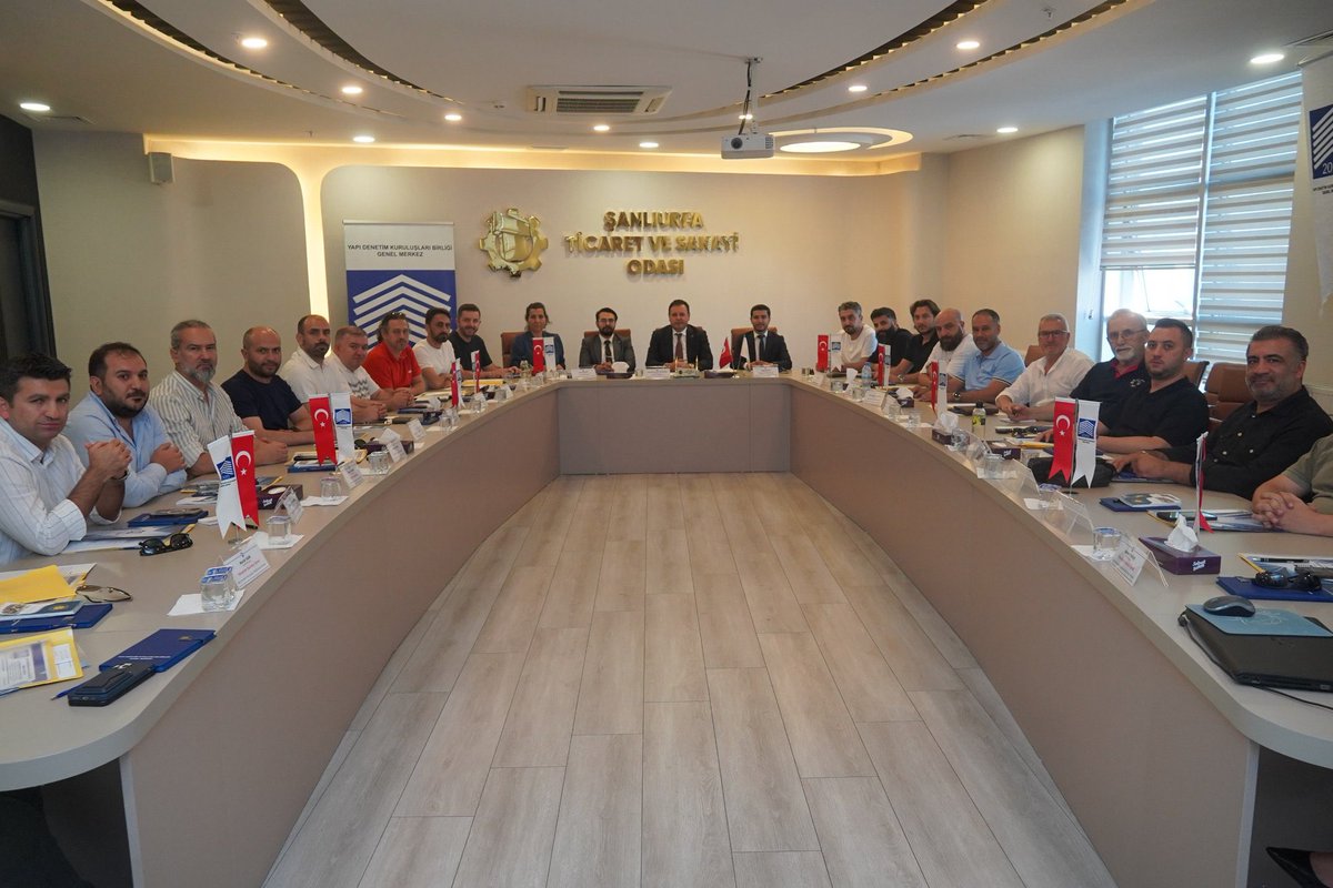 Yapı Denetim Kuruluşları Birliği Genel Merkezimizin Yönetim Kurulu Toplantısına, Şanlıurfa iş dünyasının önemli temsilcilerinden, Şanlıurfa Ticaret ve Sanayi Odası Başkanı Sayın Mehmet Doğan Yetim’in katılımı bizleri son derece memnun etti. Sayın Yetim, yapı denetim sektörünün