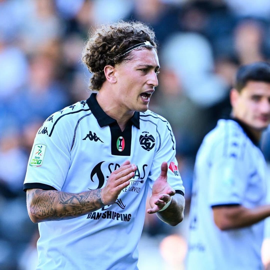 Beşiktaş, Salvatore Esposito için 10 milyon € teklif etti.

(Repubblica Palermo)