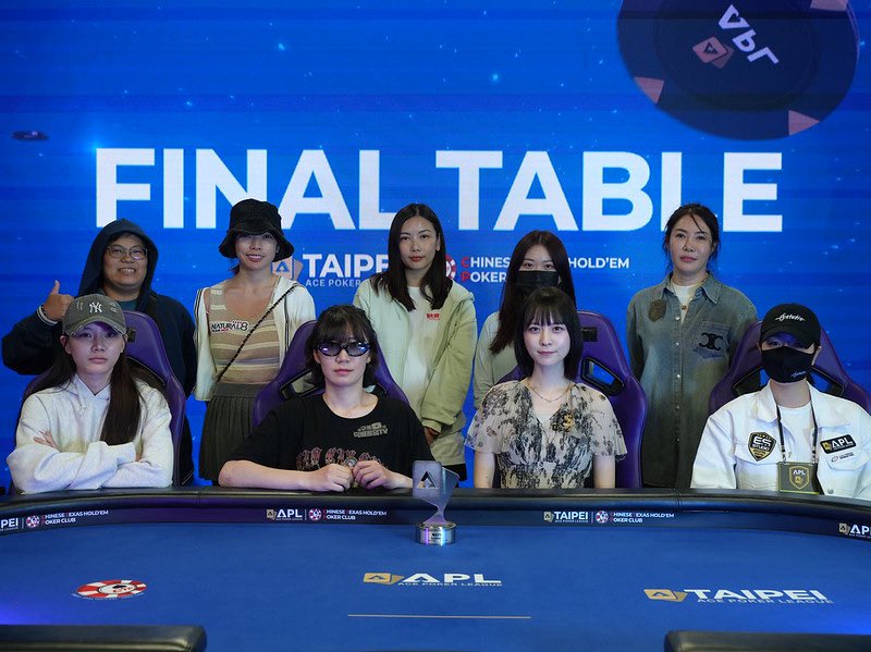 7udashi28's tweet image. APL🇹🇼台北

#55 QUEENS Ⅱ (レディースイベント)
4位㊗️ITM/36E

序盤からノリノリで全体チップリからの、ラストはほぼ同スタック同士のPFAL 99&amp;lt;A7oで終了。
なんでなの？ねえ、私のトロフィーは？😭

#APL #ポーカー