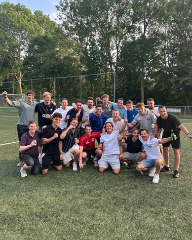 Keeper Marijn van der Plas houdt DoCos in de 3e klasse -  leidenamateurvoetbal.nl/laatste-nieuws…