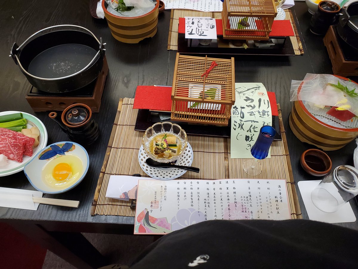 ExTx08's tweet photo. 夜は趣向を凝らして頂いた逸品で満喫! https://t.co/6iIMWPo7yI