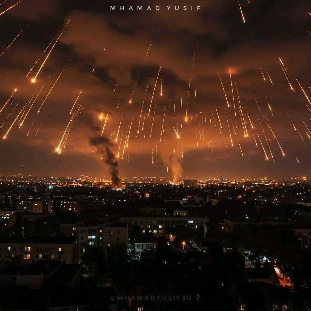 "منذ سنين ونحن نسمع عبارة (منورين)، لكن هذه أول مرة نشعر بصدق معناها فعلاً.
اللهم أدم عليهم هذا النور ولا تحرمهم منه أبداً." 🙈