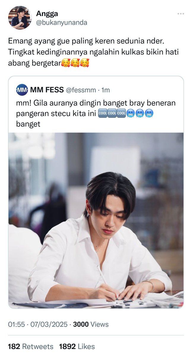 Fujoshiee's tweet photo. #AouBoom au 

— Ketua BEM and his s̶e̶c̶r̶e̶t̶ husband.

Abiyasa si paling stecu sekampus sudah dicintai secara ugal ugalan oleh Angga si Ketua BEM. Tapi kok ga ada yang percaya bahwasanya mereka memang sudah menikah? https://t.co/EKjPIhx0Dx