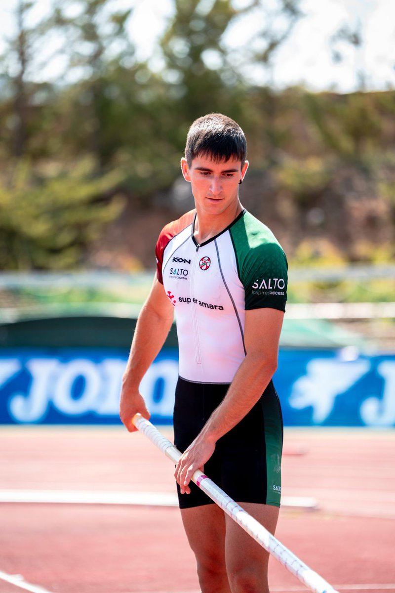 luis_aranzabal's tweet photo. Asteburu hontan emaitza onak Sorian ere 🔝

Mario Estanga - 4,96 PB💥

Entrenamendu eta gogoei beti eutsiz, iraunkortasunaren adibidea da Mario!

5m-ko helburua geroz eta gertuago 💪🏽

@atletismobat https://t.co/p0MNiJ2NB8