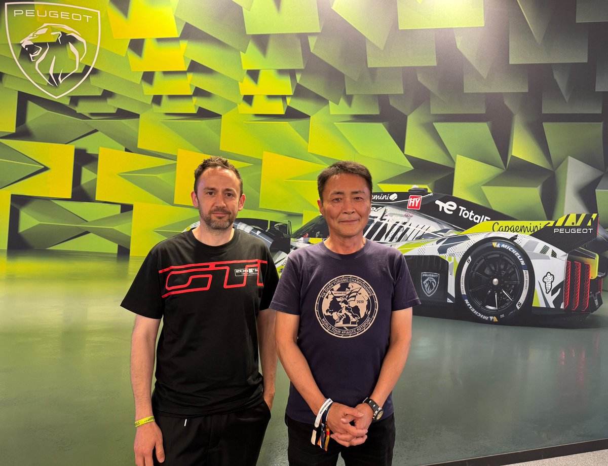 Reunion with the design head of Peugeot, Matthias Hossan. He designed the Peugeot Vision GT.
Peugeot is now rebooting the 205GTi. It would be a good time to start a new project!

 プジョーVision