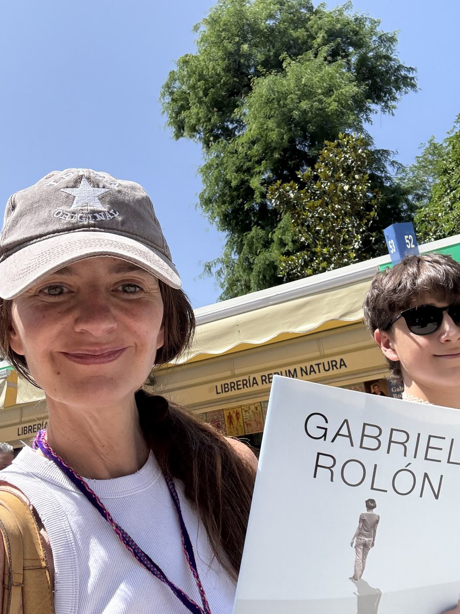 Almudena Castro Conde (@almucastro01) on Twitter photo No se me ocurre mejor despedida de #FeriaDelLibroDeMadrid que haber conocido a <a href="/LicenciadoRolon/">Gabriel Rolón</a> #GabrielRolon
Maravillosos sus libros, sus palabras, su forma de ver la vida.
Gracias! No se me ocurre mejor despedida de #FeriaDelLibroDeMadrid que haber conocido a <a href="/LicenciadoRolon/">Gabriel Rolón</a> #GabrielRolon
Maravillosos sus libros, sus palabras, su forma de ver la vida.
Gracias!
