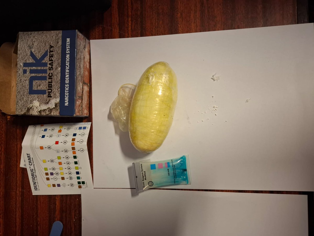 TRAFFICKER BUSTED, 626 GRAMS OF COKE SEIZED AT JKIA

Jomo Kenyatta International Airport Anti-Narcotics detectives are preparing for arraignment, a 26-year-old drug peddler, Wendy Mbeke Muli, who attempted to smuggle cocaine by ingesting pellets, in a desperate move aimed at
