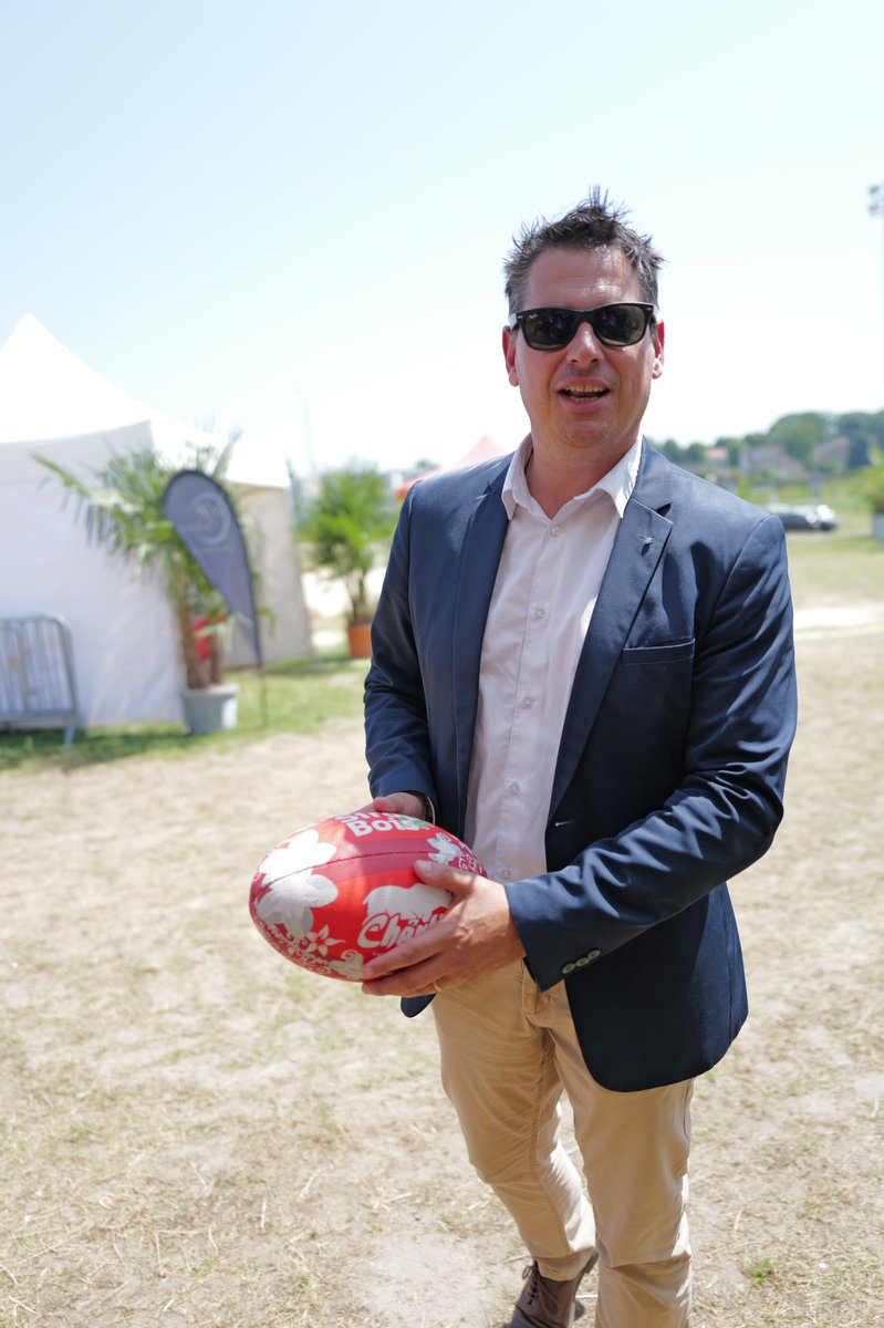 Vendredi matin au #ClubRH à #HubandGo en présence de <a href="/ThibautGuilluy/">Thibaut Guilluy</a> , Directeur Général de <a href="/FranceTravail/">France Travail</a> . Puis à Montceau au stade Jean Bouveri pour la 4ᵉ édition du Beach Rugby #RCMB 🏉, pour soutenir  demandeurs d'emploi, recruteurs et élus.