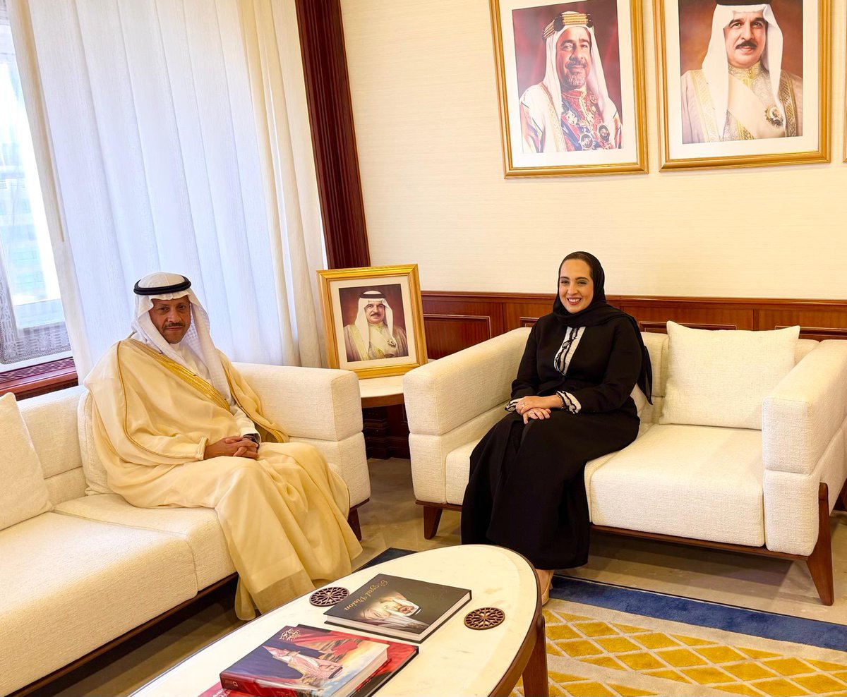 السفارة في البحرين (@ksaembassybh) on Twitter photo التقى #سفير_خادم_الحرمين_الشريفين
<a href="/naif63_2/">نايف بن بندر السديري</a> اليوم سعادة وزيرة الإسكان والتخطيط العمراني<a href="/MOHousing_BH/">وزارة الإسكان والتخطيط العمراني</a> السيدة آمنة بنت أحمد الرميحي بالوزارة.
وجرى خلال اللقاء استعراض العلاقات الثنائية بين البلدين الشقيقين وسبل تطويرها خاصة في مجالات الإسكان والتخطيط العمراني🇸🇦🇧🇭 التقى #سفير_خادم_الحرمين_الشريفين
<a href="/naif63_2/">نايف بن بندر السديري</a> اليوم سعادة وزيرة الإسكان والتخطيط العمراني<a href="/MOHousing_BH/">وزارة الإسكان والتخطيط العمراني</a> السيدة آمنة بنت أحمد الرميحي بالوزارة.
وجرى خلال اللقاء استعراض العلاقات الثنائية بين البلدين الشقيقين وسبل تطويرها خاصة في مجالات الإسكان والتخطيط العمراني🇸🇦🇧🇭