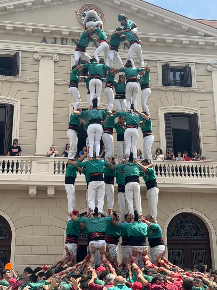 Saballuts (@saballuts) on Twitter photo <a href="/gausacs/">Castellers de Sant Cugat</a> <a href="/capgiratscdv/">Castellers Castellar</a> Ara sí colla! Descarreguem el 7d8 a segona ronda, el primer de la temporada i el més matiner des del 2017!
#EnsTocaANosaltres #castells <a href="/gausacs/">Castellers de Sant Cugat</a> <a href="/capgiratscdv/">Castellers Castellar</a> Ara sí colla! Descarreguem el 7d8 a segona ronda, el primer de la temporada i el més matiner des del 2017!
#EnsTocaANosaltres #castells