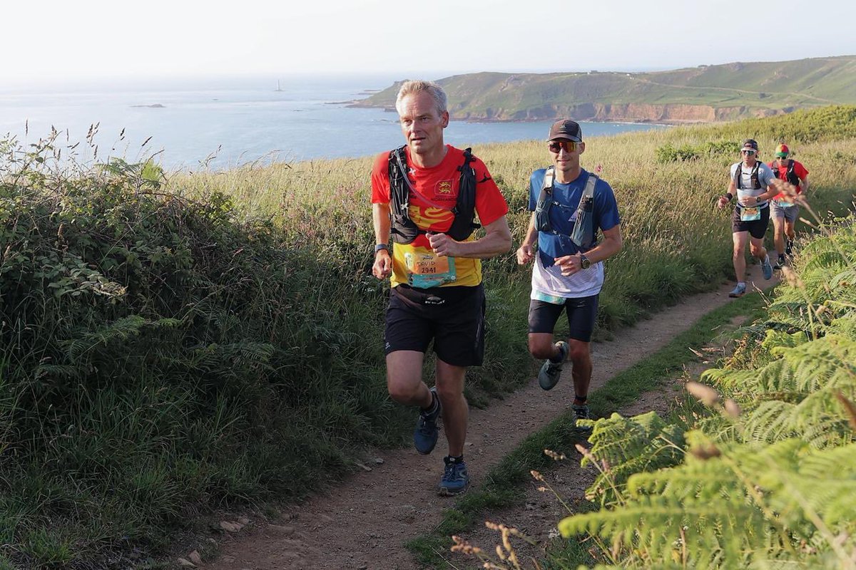 DMARGUERITTE's tweet photo. Le trail de la #barjo hier soir. Près de 28 kms et 1000 mètres de dénivelé dans les paysages exceptionnels du @leCotentin au cœur de la Hague, de ses sentiers du littoral, ses villages, ses chemins et ses côtes.
3h25 jusqu’au bout de l’effort😉!
Merci aux organisateurs et aux 230 bénévoles qui font rayonner le #cotentinuniqueparnature