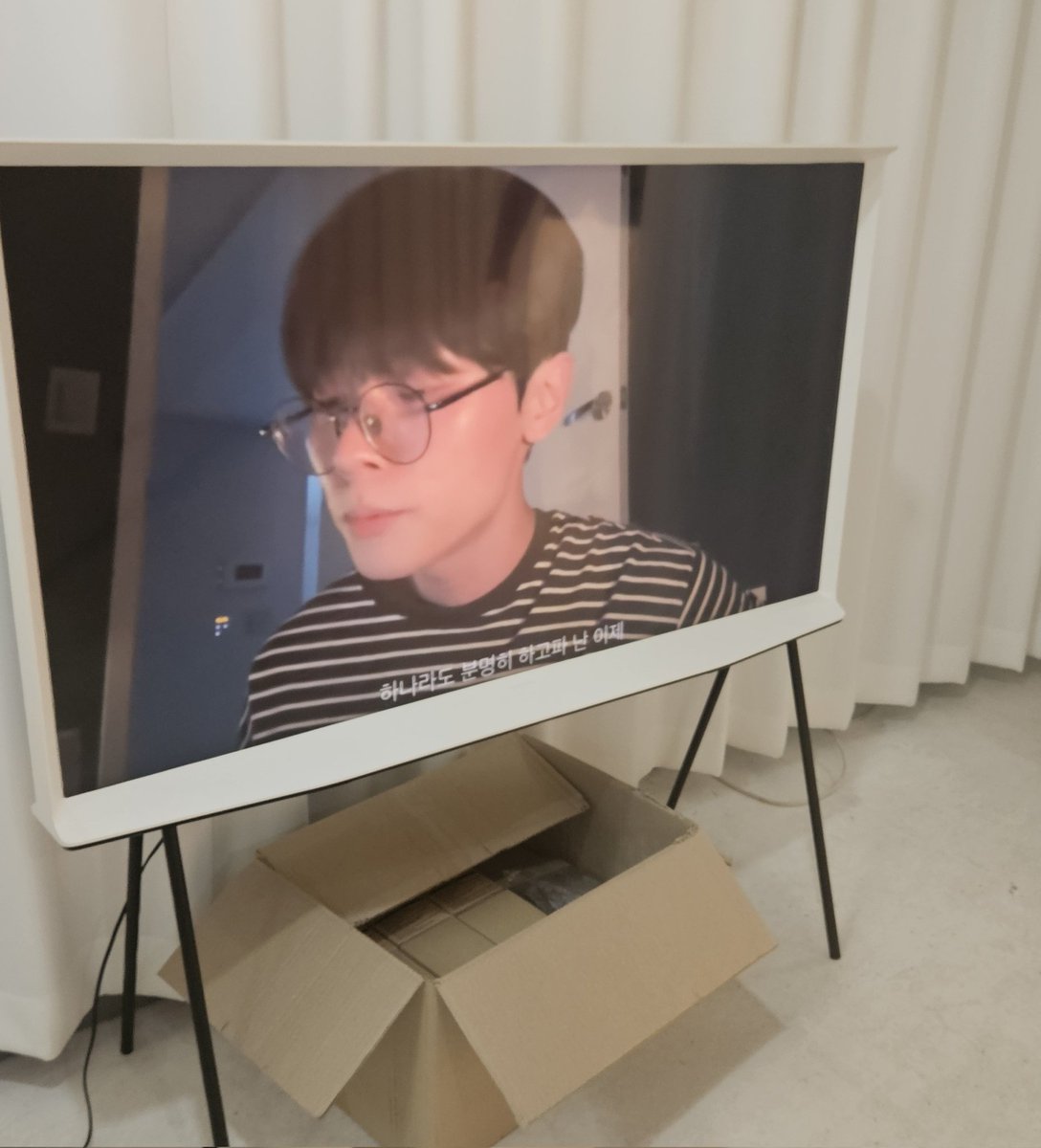 gw__am_i's tweet photo. 📍스튜디오328 <愛 ; 진실되고 영원한 사랑>
현장입장 끝났다고 해서 아쉬워하면서 돌아가려고 했��데 구경해도 된다고 해주셔서 감사합니다 🫶🏻 꽃들 사이에 예찬이가 너무 예뻣고 자장가수 노래 나와서 너무 조앗어요 💐💙

#예찬으로_물든_순간들
#진실한_사랑을_담아_너에게 https://t.co/6hskvBTZpq
