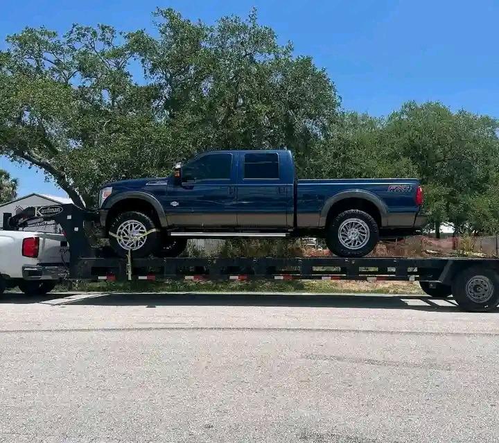 KingAutos_001's tweet photo. 🔥SOLD🔥 Our 2015 Ford F250 King ranch is heading to North Carolina! This truck was bought sight unseen and all paperwork was done through email! ✔️
@highlight https://t.co/Q0D127vW1j
