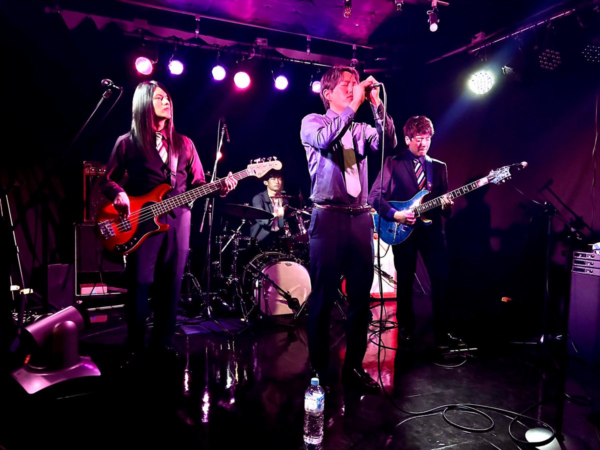 RedBluepencils's tweet photo. 2025.06.14(土)
僕たちの初主催ライブでした💪
見に来ていただいた方本当にありがとうございます🙇‍♂️
45分も出番あるから長いなーって思ってたんですけど、あっという間でした！
バンドメンバー全員帰ってからぐっすり寝れました笑
関わってくださった皆さんもありがとうございます！
楽しかったです！ https://t.co/q0m8FDNMir
