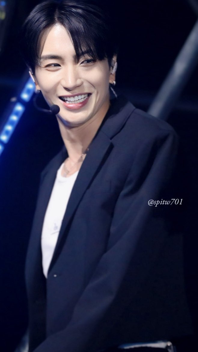 spitw701's tweet photo. 20250613 BOF

#이특 #LEETEUK
#슈퍼주니어
#SUPERJUNIOR 
#2025부산원아시아페스티벌
#2025BUSANONEASIAFESTIVAL https://t.co/P57ZW7OAm5