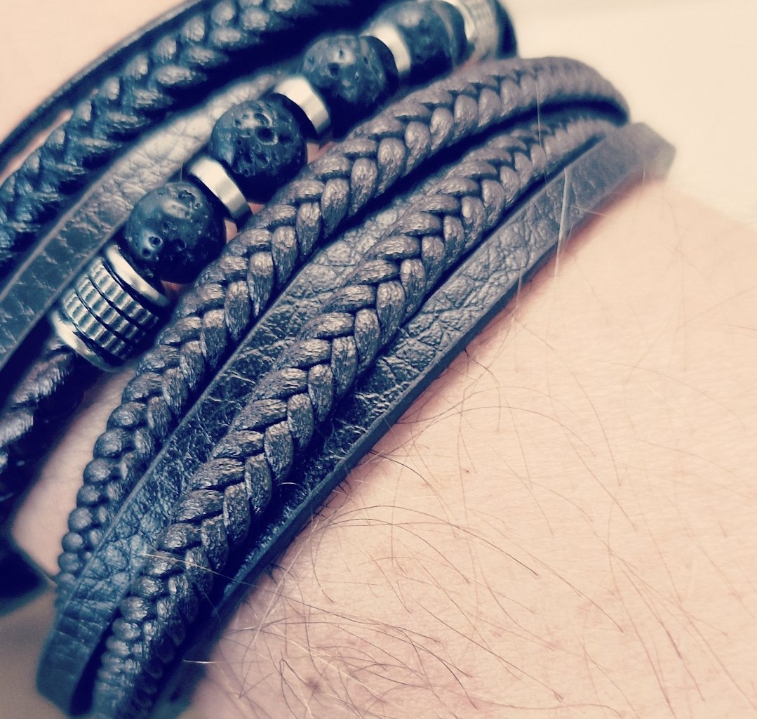 MadMat 🎮🎸🎬📷🐶🎏🪷🍻 tweet media