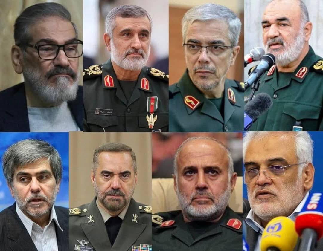 اغلب من في هذه الصورة شارك في قتلنا في سوريا جميعهك غارقين بالدماء حد التخمة 
من لم يفرح لفرحنا بهلاك هؤلاء الخنازير لا يستحق محبتنا.
#إيران
#إسرائيل