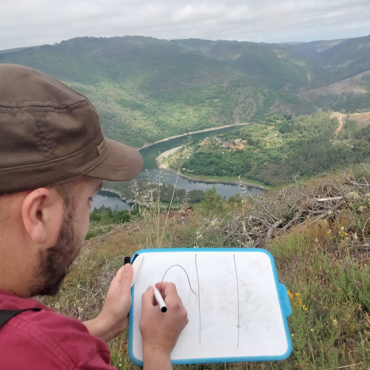 Biólogos de Galicia (@cobgalicia) on Twitter photo Hoxe continua a visita das gañadoras da Olimpíada de Bioloxía ao <a href="/COURELMOUNTAIS/">COUREL MOUNTAINS UNESCO GLOBAL GEOPARK</a>: Museo minería aurífera romana de ribas de sil, meandro da cubela co técnico do Xeoparque e orquídeas do Courel con Marcos Reinoso Hoxe continua a visita das gañadoras da Olimpíada de Bioloxía ao <a href="/COURELMOUNTAIS/">COUREL MOUNTAINS UNESCO GLOBAL GEOPARK</a>: Museo minería aurífera romana de ribas de sil, meandro da cubela co técnico do Xeoparque e orquídeas do Courel con Marcos Reinoso