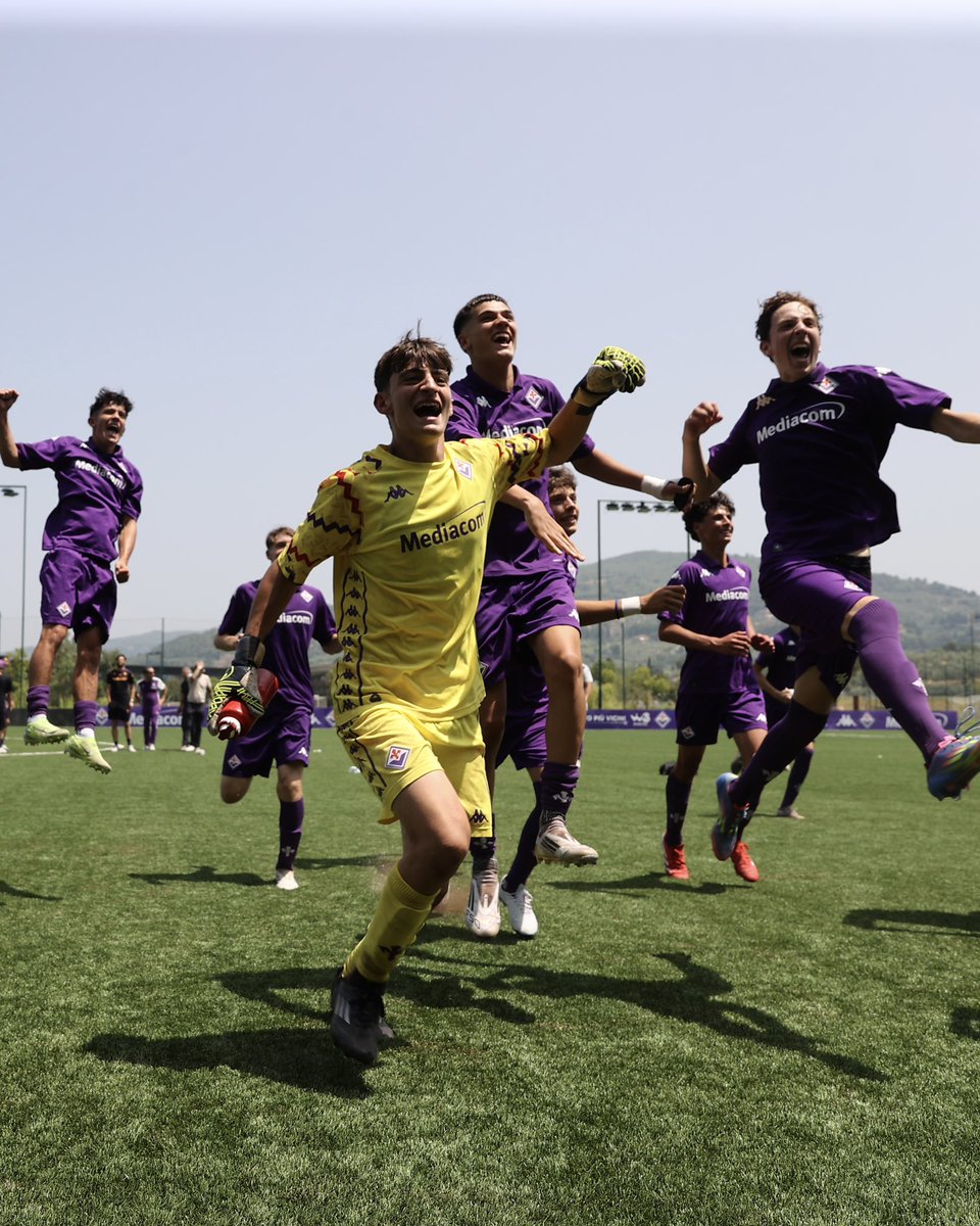Con la vittoria per 6-0 contro il Milan al Rocco B. Commisso Viola Park, la Fiorentina U15 di mister Cristiani strappa il pass per la Finale Scudetto.

Appuntamento domenica prossima a Rieti contro l’Inter💜🏆 

Grandi ragazzi!!

#forzaviola #fiorentina