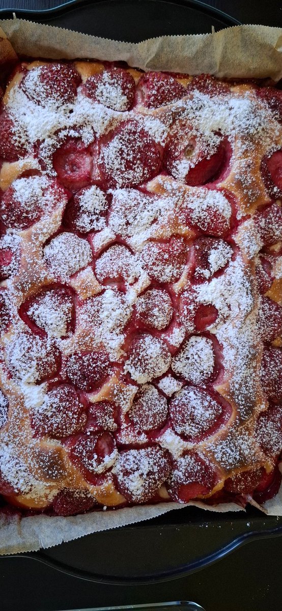 Drożdżowe z 🍓🍓🍓🍓🍓 poleca się na deser...🥰😋