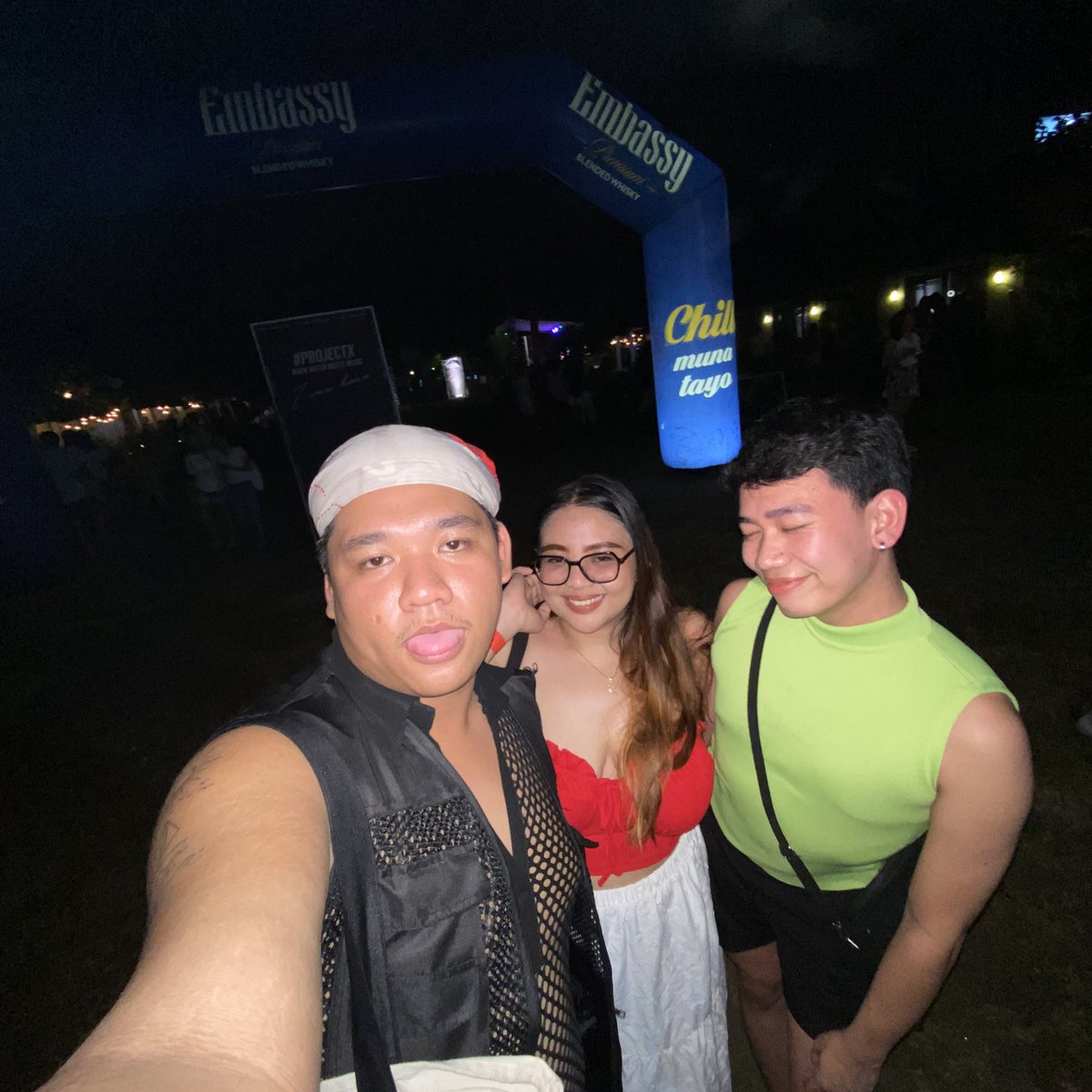 BaklangHR's tweet photo. As if it just happened last night, as if it doesn’t happen often. Always the drunk trio 💖 https://t.co/Ch2dZRq7qP