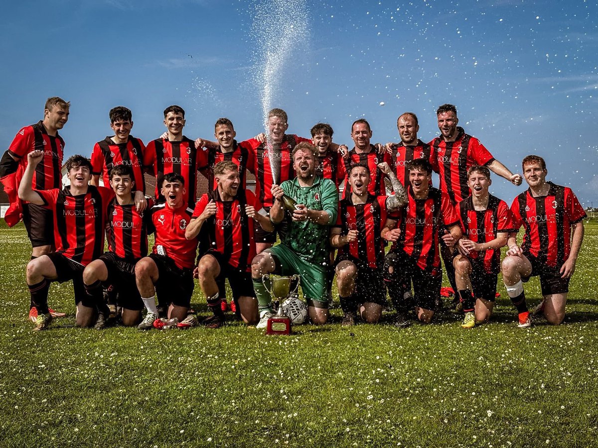barrafooty's tweet photo. Yesterdays Results 🔴⚫️

Barra 2 - 2 Iochdar Saints 

Steven Davidson ⚽️ (pen) 
Sean MacNeil ⚽️

Barra 6 - 1 North Uist

Matthew Davidson ⚽️⚽️⚽️⚽️
Neil Sinclair ⚽️
Sean MacNeil ⚽️

Final

Barra 2 - 1 Eriskay

Ryan Nicholson ⚽️
Neil Sinclair ⚽️ 

SUMMER CUP WINNERS 🏆 https://t.co/0eBBba5wlO