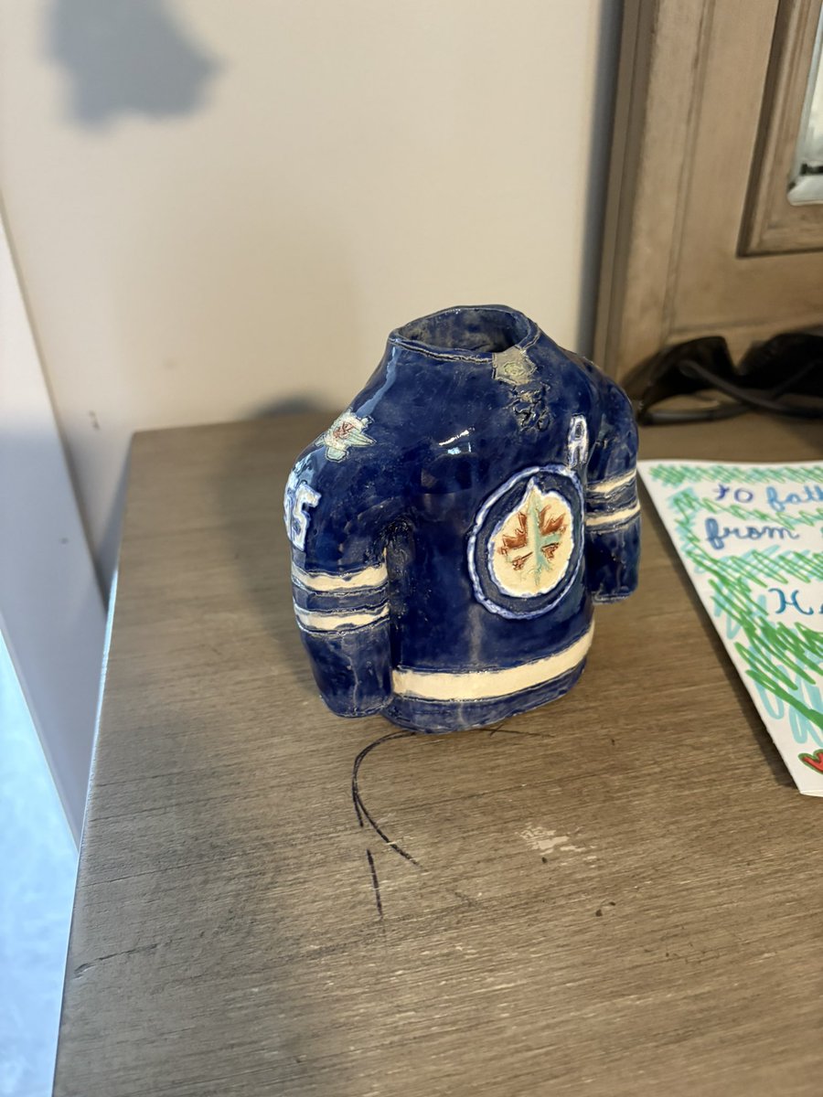Rellim15's tweet photo. @NHLJets daughter made this for me, thought it was pretty darn great!! https://t.co/T6L64r02PE