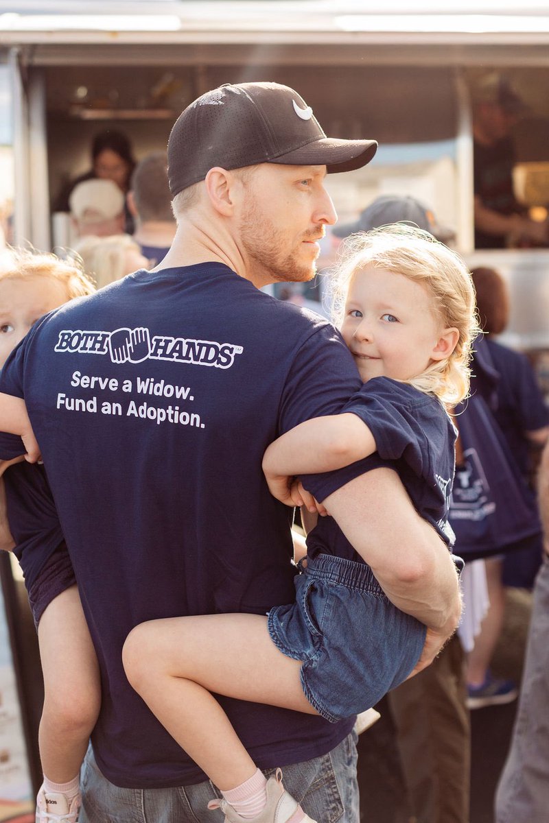 GiveBothHands's tweet photo. Happy Father’s Day! To the dads who serve so selflessly: Your love leaves a lasting legacy. Today and every day, we celebrate you. https://t.co/w3v3m9PXb5