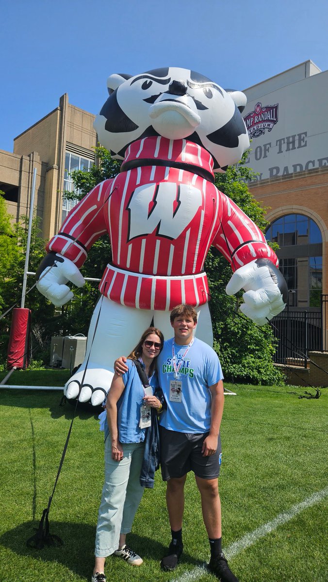 Had a great time at Bucky’s BBQ yesterday! <a href="/CoachWhit_UW/">E.J. Whitlow 🔴🦡⚪️</a>