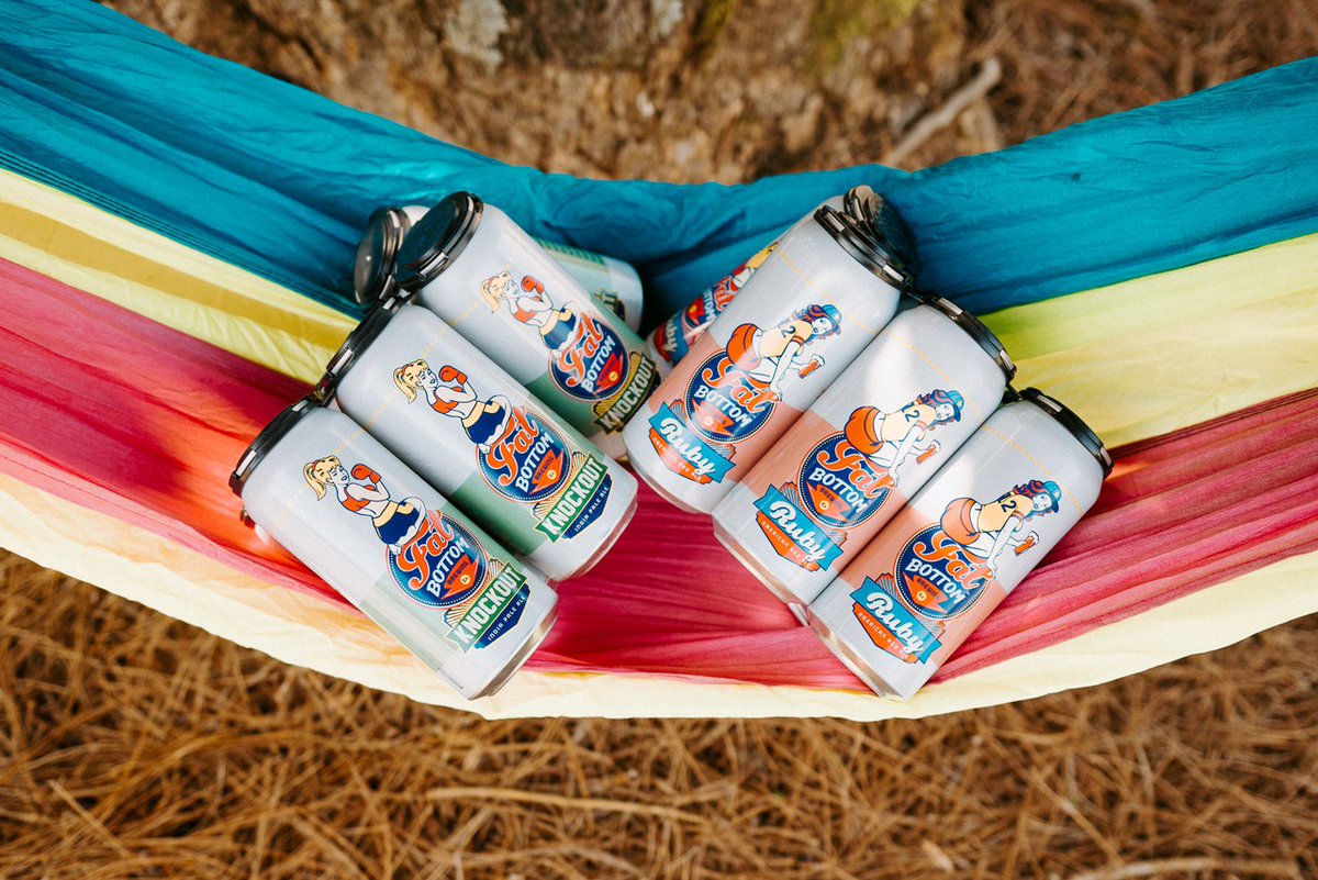 GACrown's tweet image. Do it up right for Dad! 🍻 Choose from these 2️⃣ @fatbottombrews favorites: The balanced and tart Ruby American Red Ale or the Knockout IPA with a hoppy punch. Or just get both. Happy Father’s Day! 

#FatBottom #RubyRedAle #KnockoutIPA #IPA #RedAle #fatbottombrewing