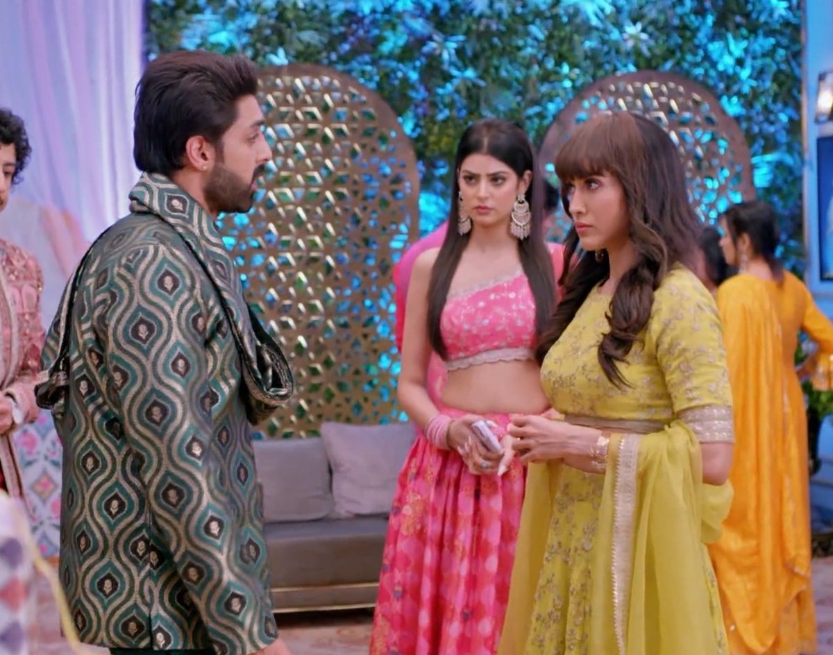 loreliqtea's tweet image. y'all here's the brand new ship 😍 #rotan 
 #kumkumbhagya