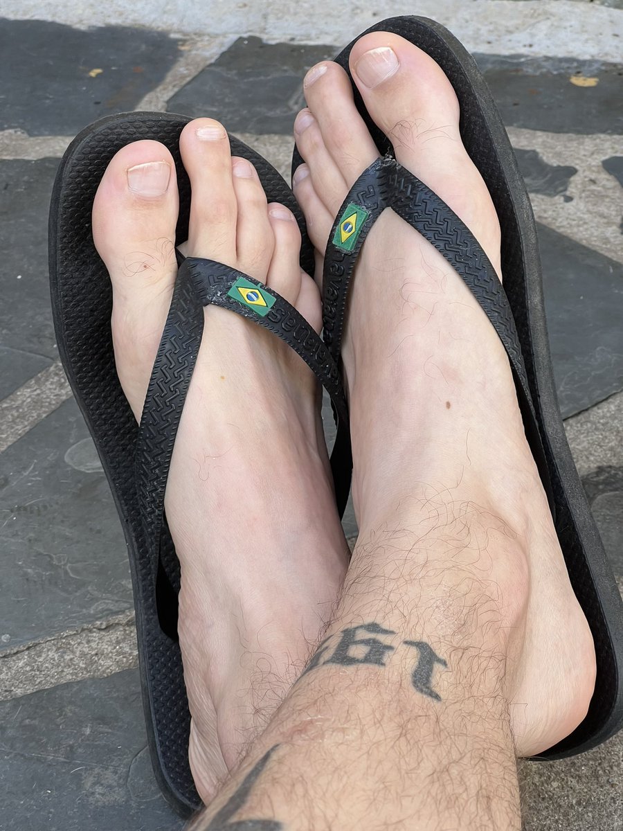 Eae cadelas. Fiquei sem celular uns dias, mas agora vai ter ainda mais qualidade nos conteúdos pra vocês 😏