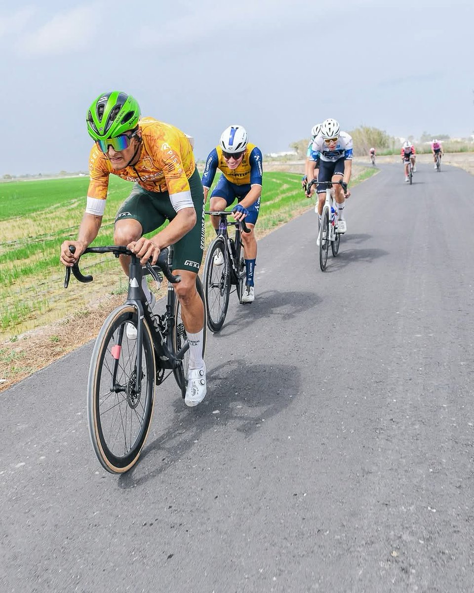 🤩 Recogemos los frutos de un trabajo bien hecho.

💚 El equipo Caja Rural Alea ha sabido cerrar a la perfección esta <a href="/VoltaCastello/">Volta Castelló</a> 

🟡 Finalmente <a href="/dgiuliano563/">Dario Giuliano</a> ha conseguido mantener el maillot de líder gracias a un trabajo impagable de sus compañeros.

📸 <a href="/SprintCycling/">SprintCycling</a>